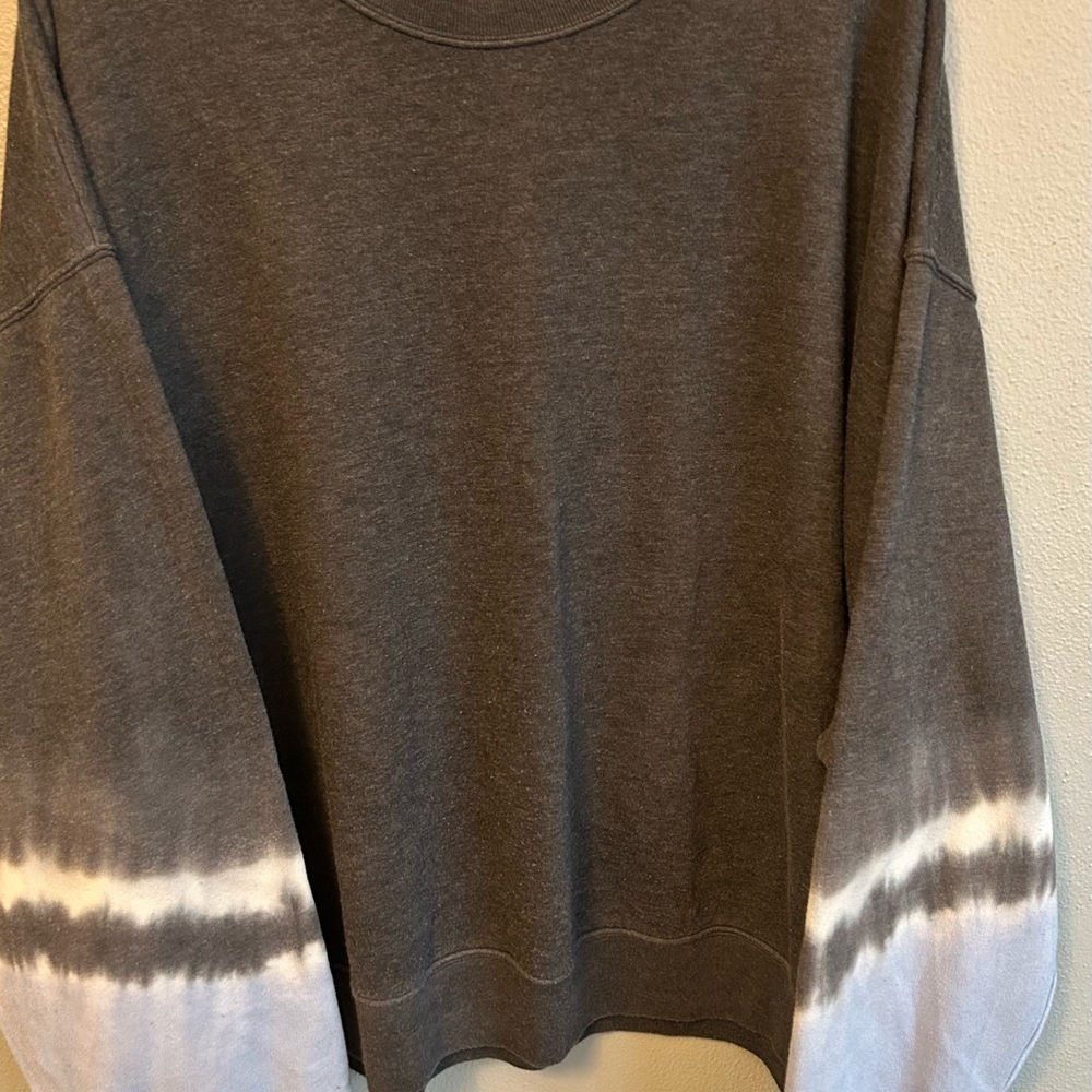 PINK Victoria's Secret Heather Gray and blue Top